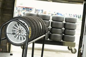 adac ha testa la gomma dunlop winter sport di 5 diverse misure