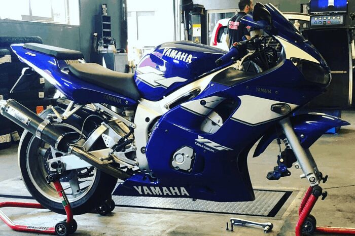 Yamaha moto blu
