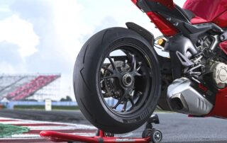 Pneumatici moto Pirelli